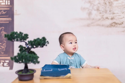 醴陵宝宝喊肚子疼怎么回事